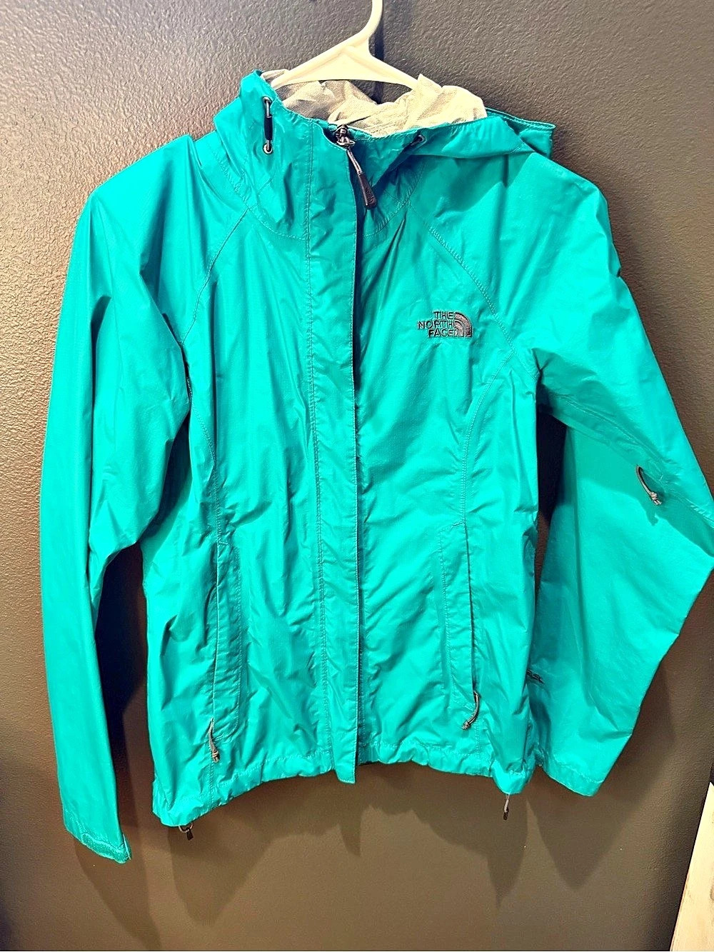 The North Face HyVent 2.5L Women's Blue Hooded Jacket